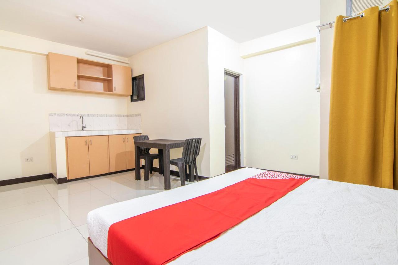Oyo 578 Red Velvet Suites Маніла Екстер'єр фото